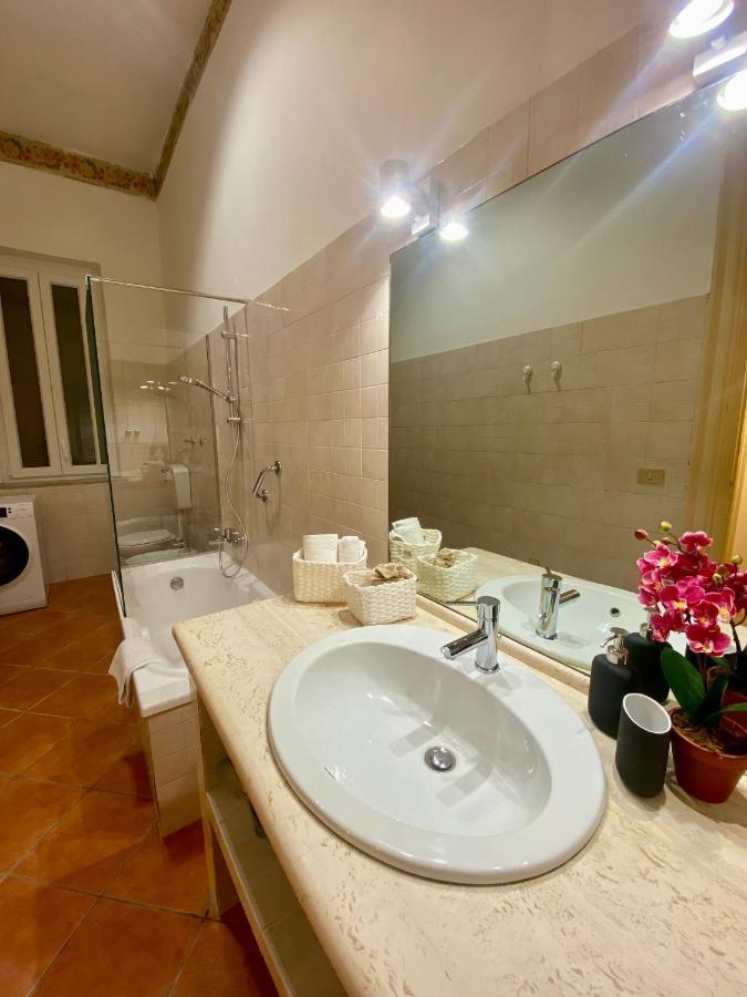 Appartamento Urban Poet Retreat - Casa Di Vincenzo E Andrea 2 Palermo Esterno foto