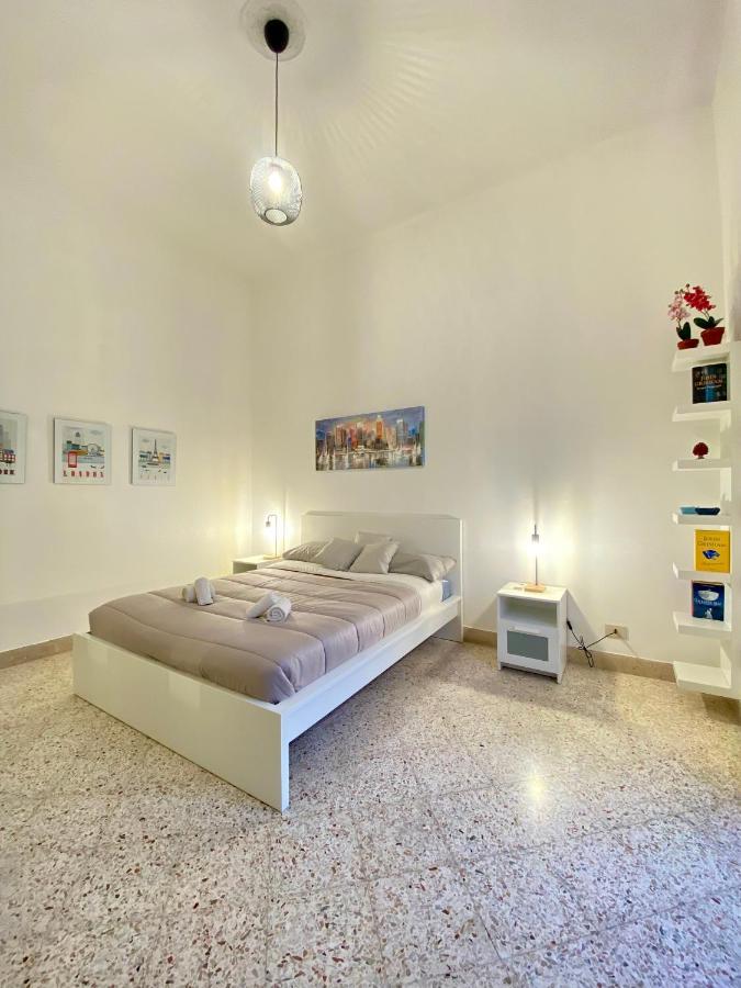 Appartamento Urban Poet Retreat - Casa Di Vincenzo E Andrea 2 Palermo Esterno foto